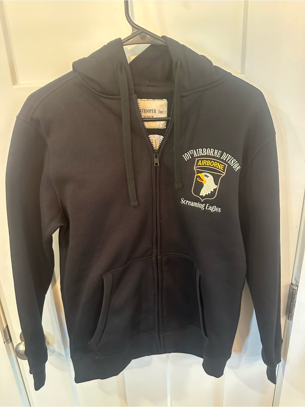 Screaming Eagles 101st Airborne Division Black Zip-Up Hoodie Paratrooper Inc